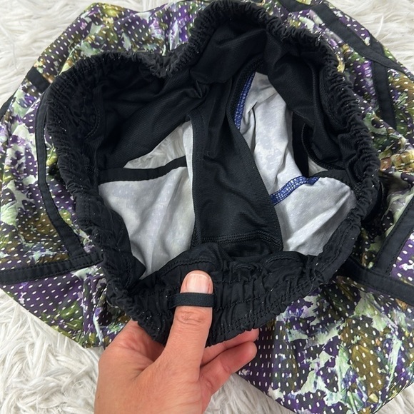 Lululemon Tracker Short III *4-way Stretch Floral Sport White Multi - Picture 3 of 5